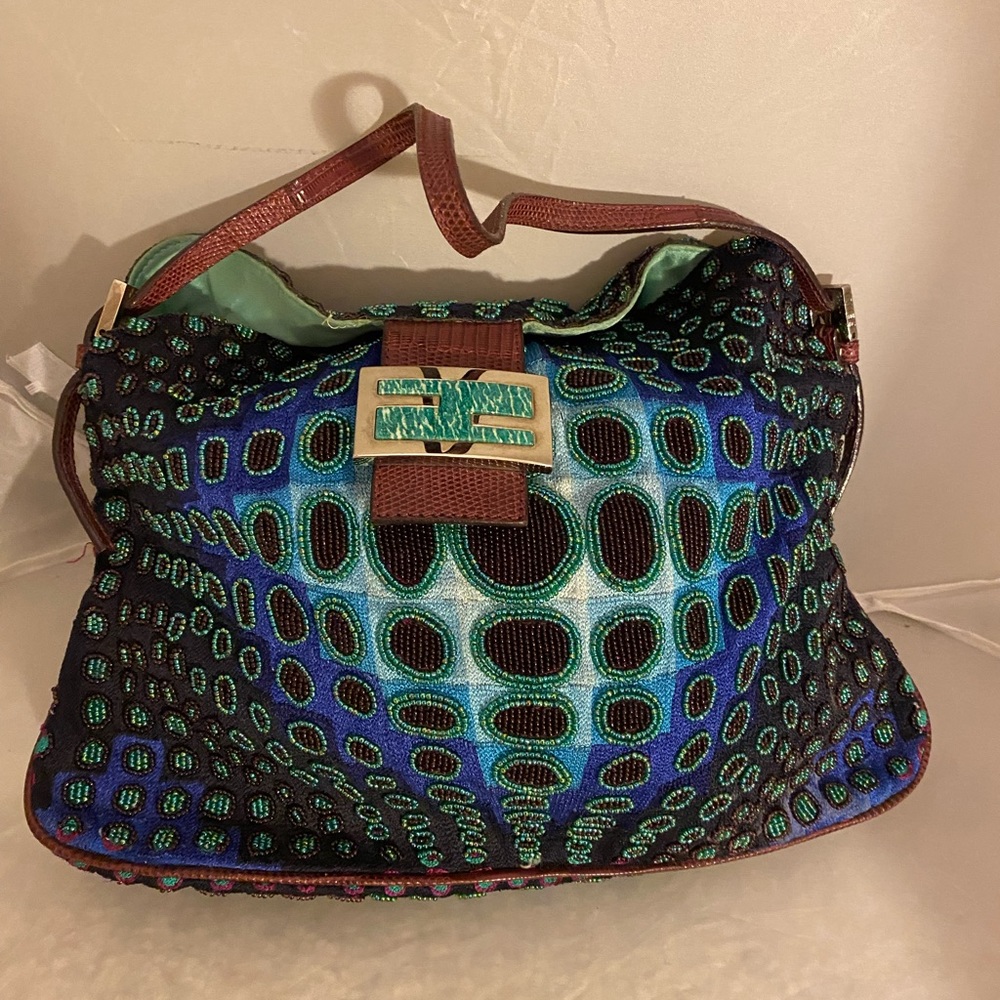Rare ✨FENDI One of a kind, authentic beaded baguette Handbag medium m